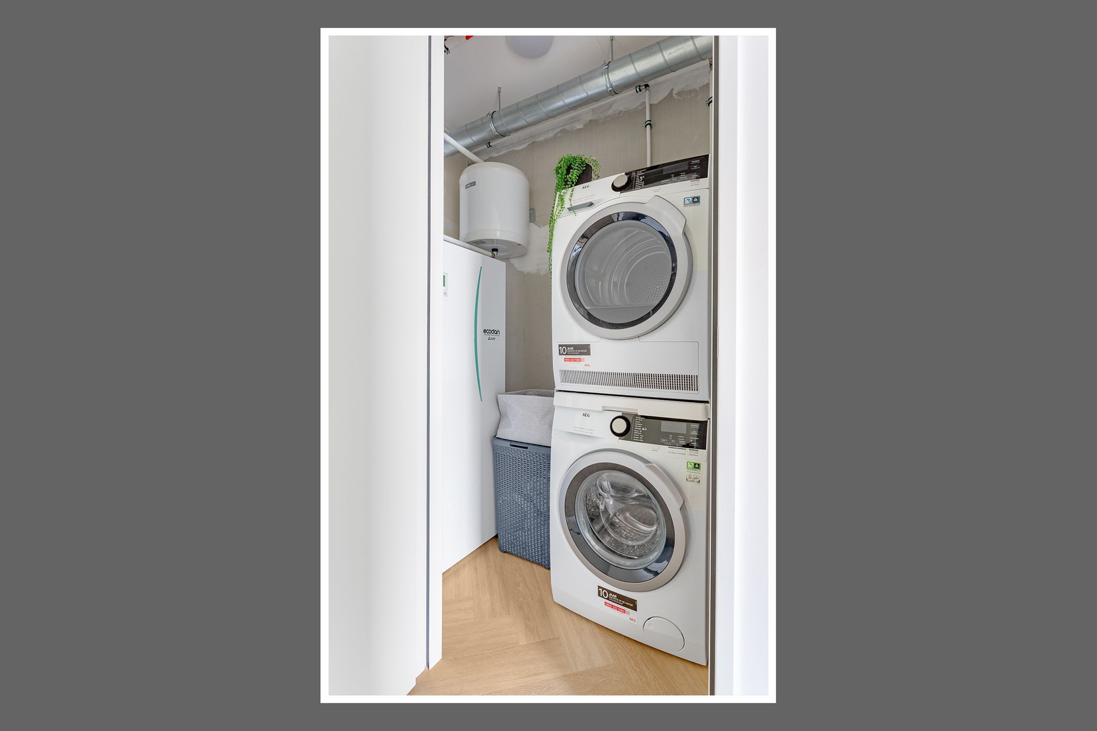 Photo 39 of Roseboom 26