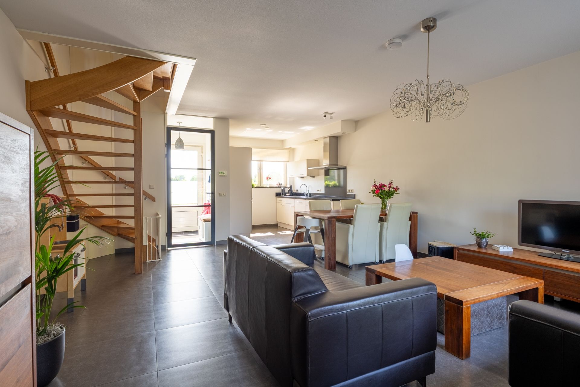 Foto 9 van Altena's Laantje 1-E