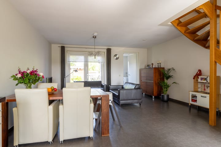 Foto 10 van Altena's Laantje 1-E