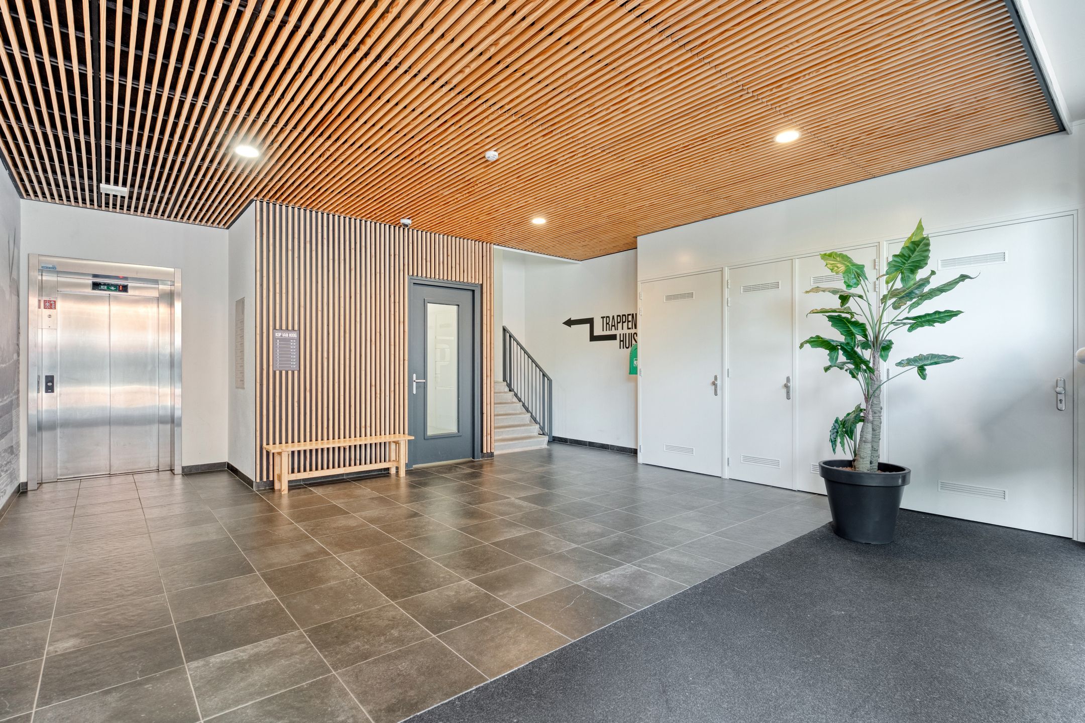 Photo 33 of Nachtegaalstraat 7-D