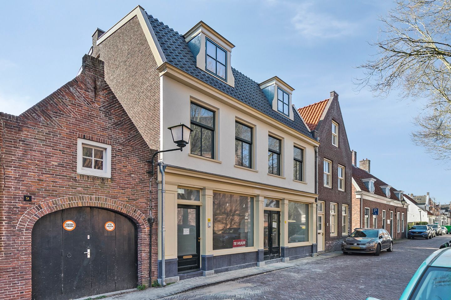 Bekijk foto 2 van St. Annastraat 3