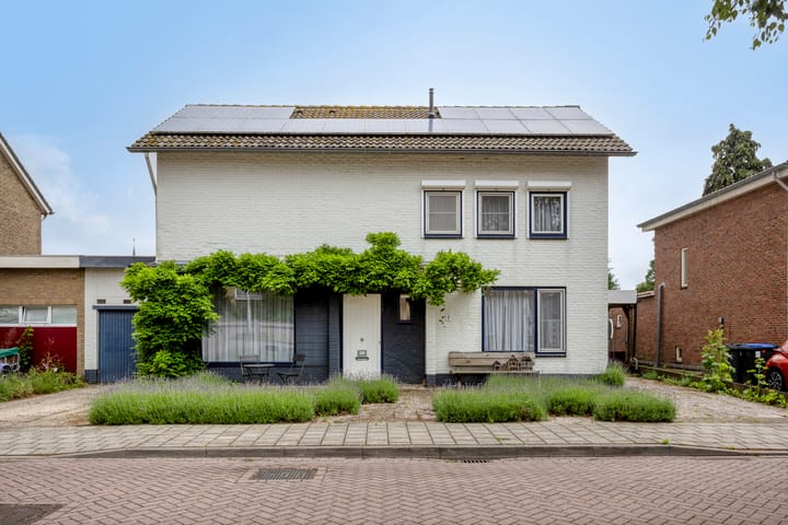 Photo 5 of Prins Bernhardstraat 7