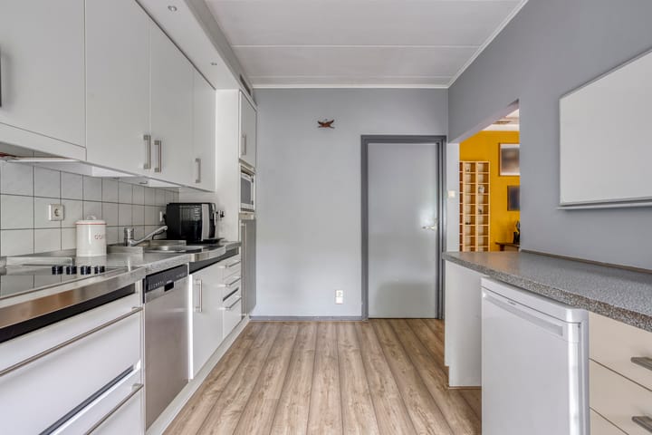 Photo 13 of Prins Bernhardstraat 7