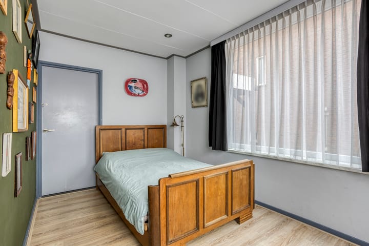 Photo 16 of Prins Bernhardstraat 7