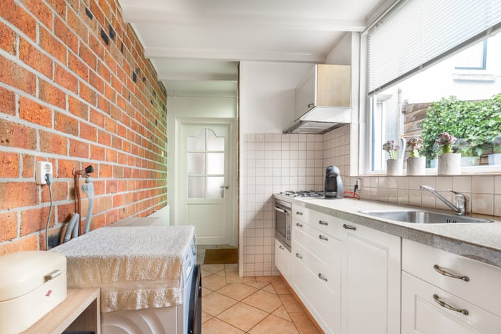 Foto 8 van van Hogendorpstraat 4