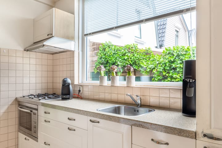 Foto 9 van van Hogendorpstraat 4