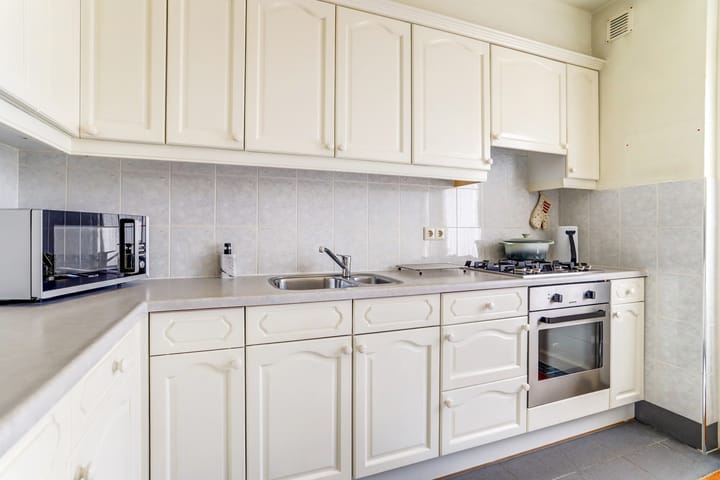 Photo 9 of Haarlemstraat 11