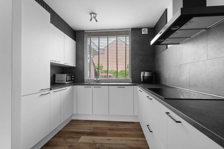 Foto 17 van De Eersteling 8