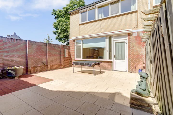 Photo 32 of Haarlemstraat 11