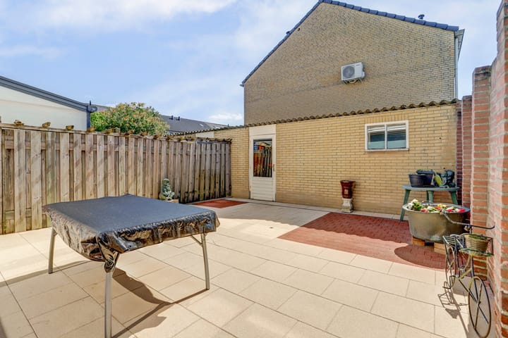 Photo 33 of Haarlemstraat 11