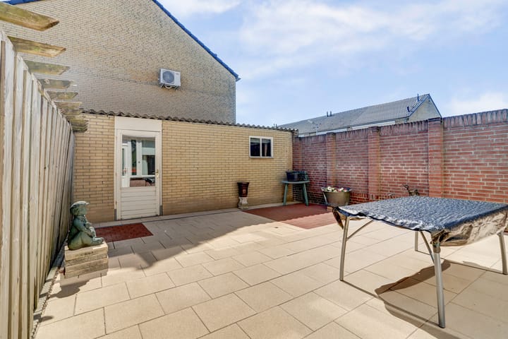 Photo 34 of Haarlemstraat 11