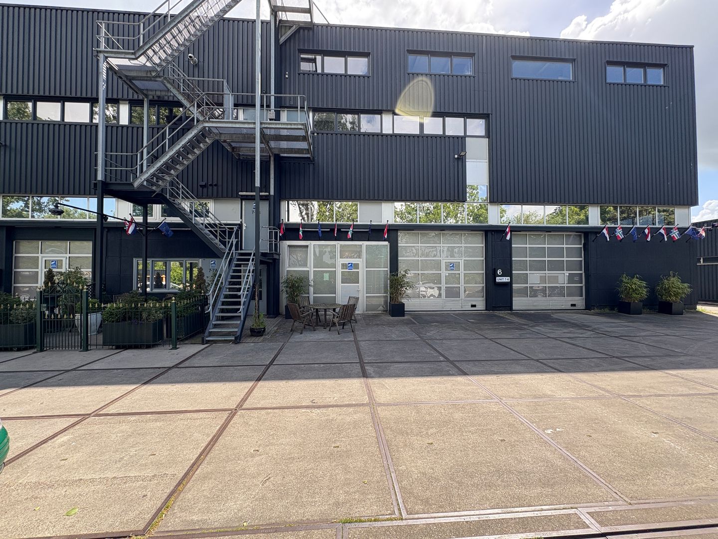 Bekijk foto 2 van Neutronstraat 7-6