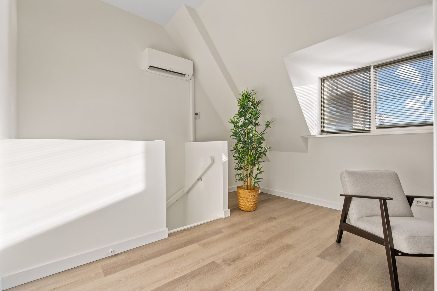 Foto 40 van Lodewijk Napoleonlaan 31-A