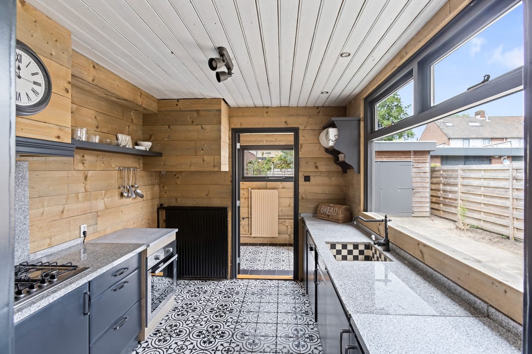 Photo 11 of Schoolstraat 25