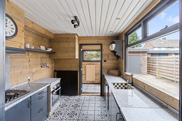 Photo 11 of Schoolstraat 25