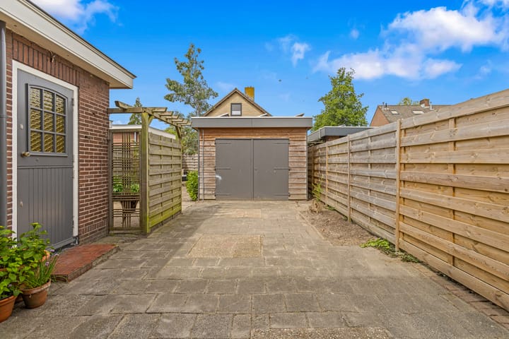 Photo 15 of Schoolstraat 25