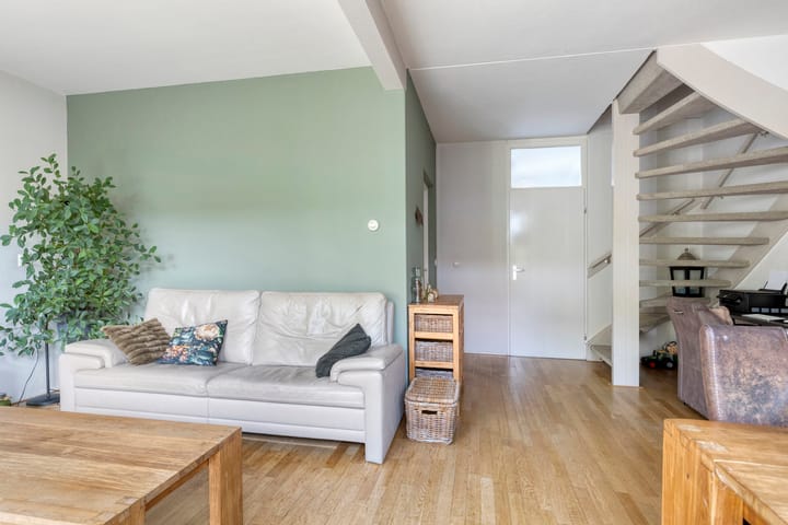 Photo 11 of Saturnus 14