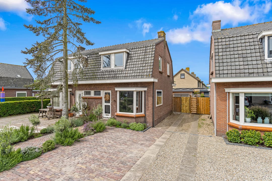 Photo 37 of Schoolstraat 25