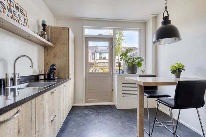 Photo 13 of Saturnus 14