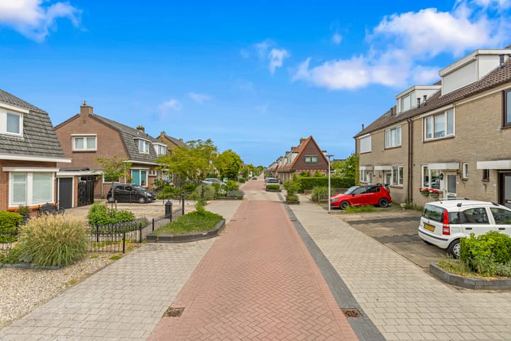 Photo 40 of Schoolstraat 25