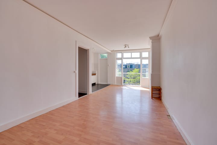 Foto 2 van Van Ostadestraat 12-3