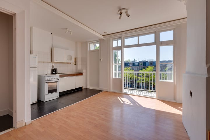 Foto 3 van Van Ostadestraat 12-3