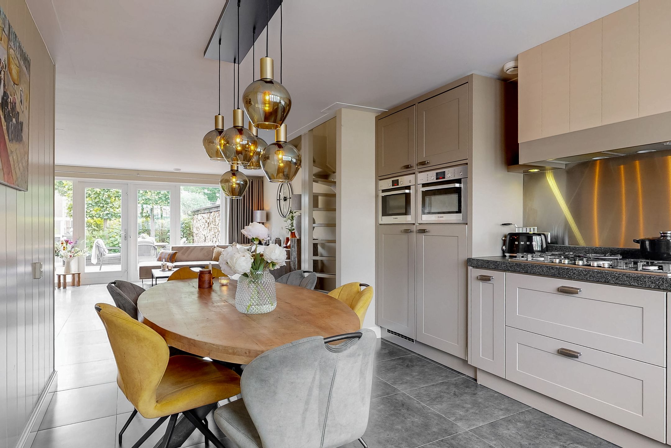 Photo 3 of Spanker 7