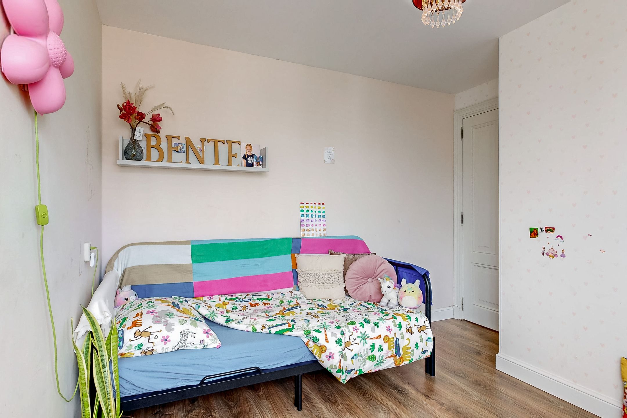 Photo 24 of Spanker 7