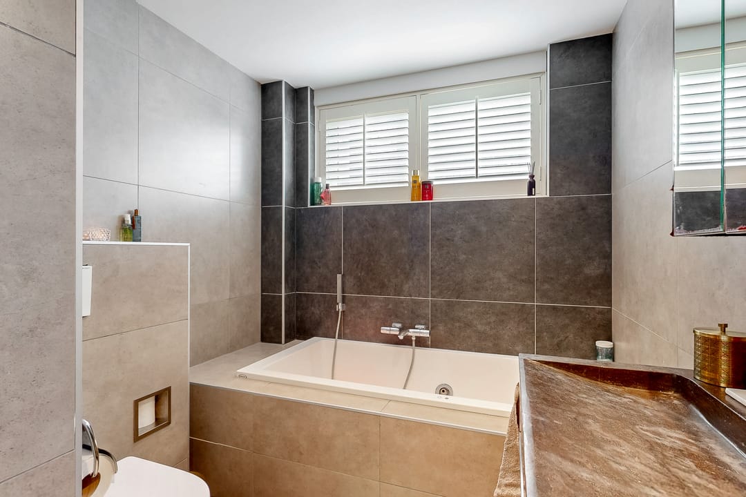 Photo 26 of Spanker 7