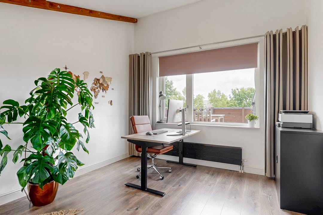 Photo 32 of Spanker 7