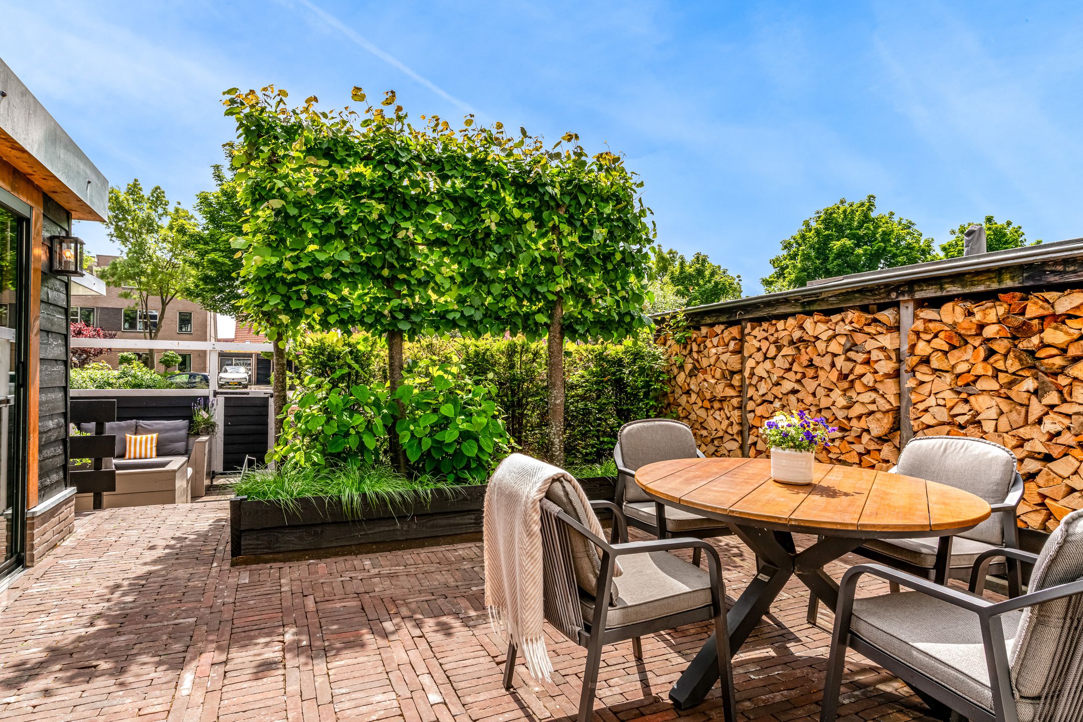 Photo 33 of Spanker 7