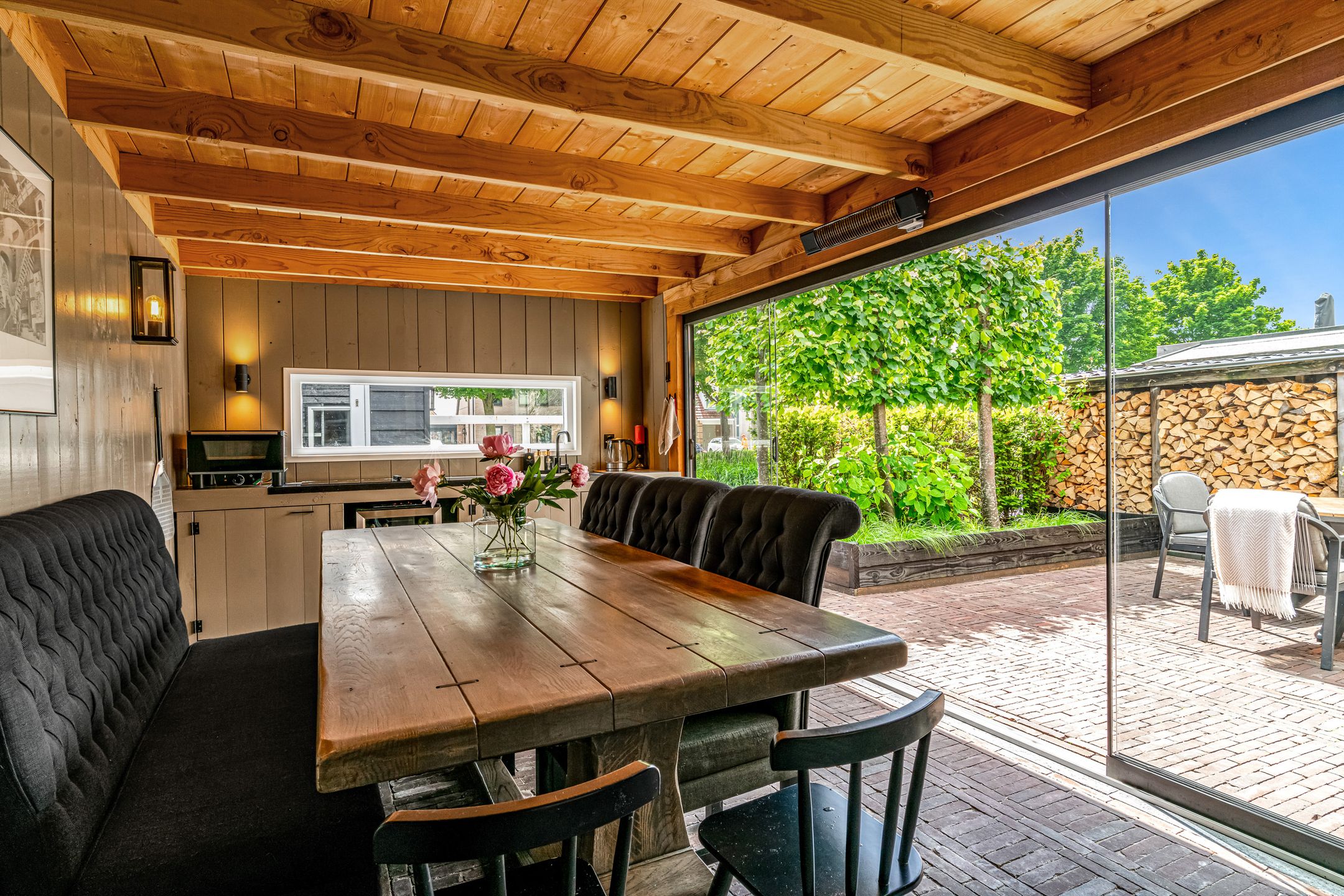 Photo 36 of Spanker 7