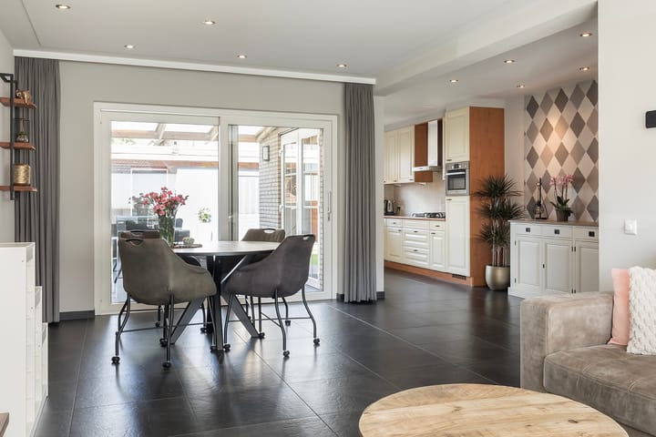 Foto 7 van Raadhuisstraat 243