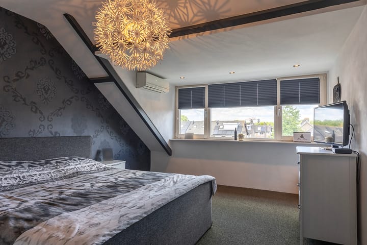 Foto 24 van Raadhuisstraat 243