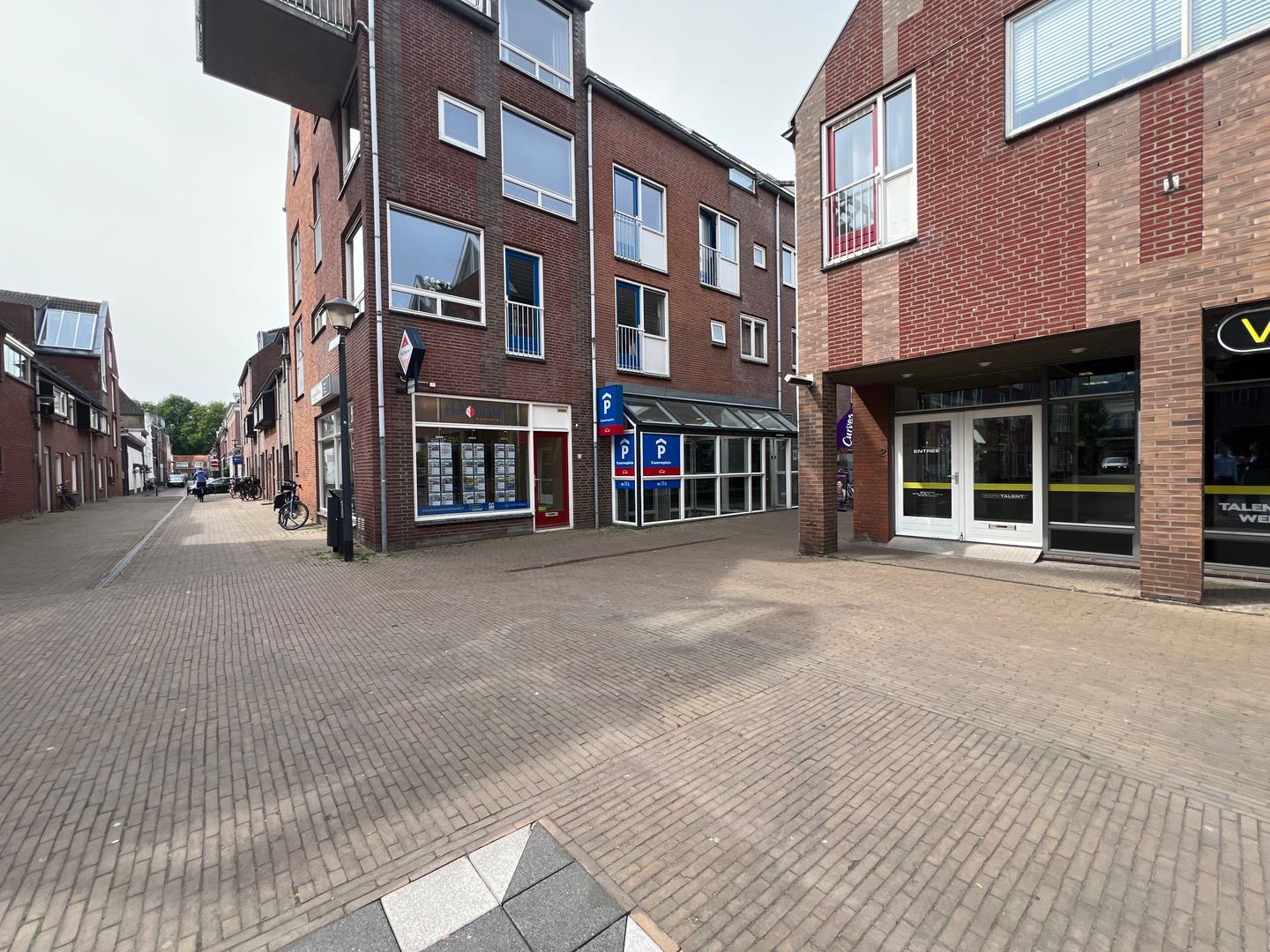 Bekijk foto 1 van Kazerneplein 13