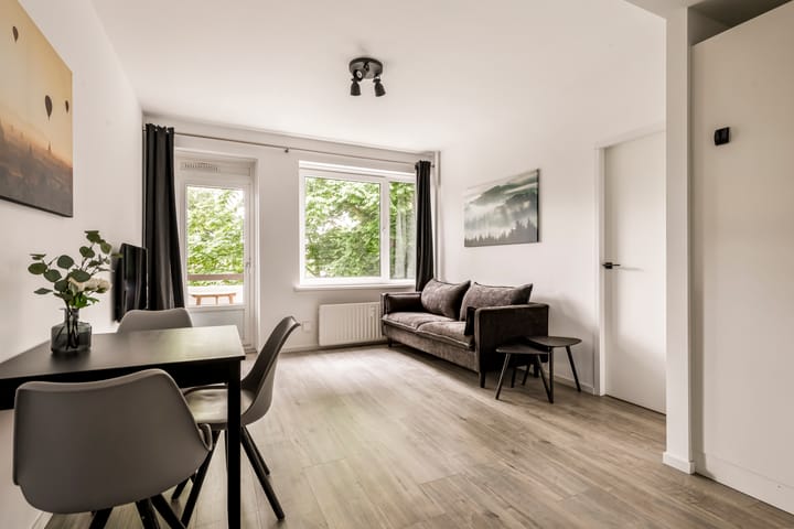 Foto 2 van Van Nijenrodeweg 226