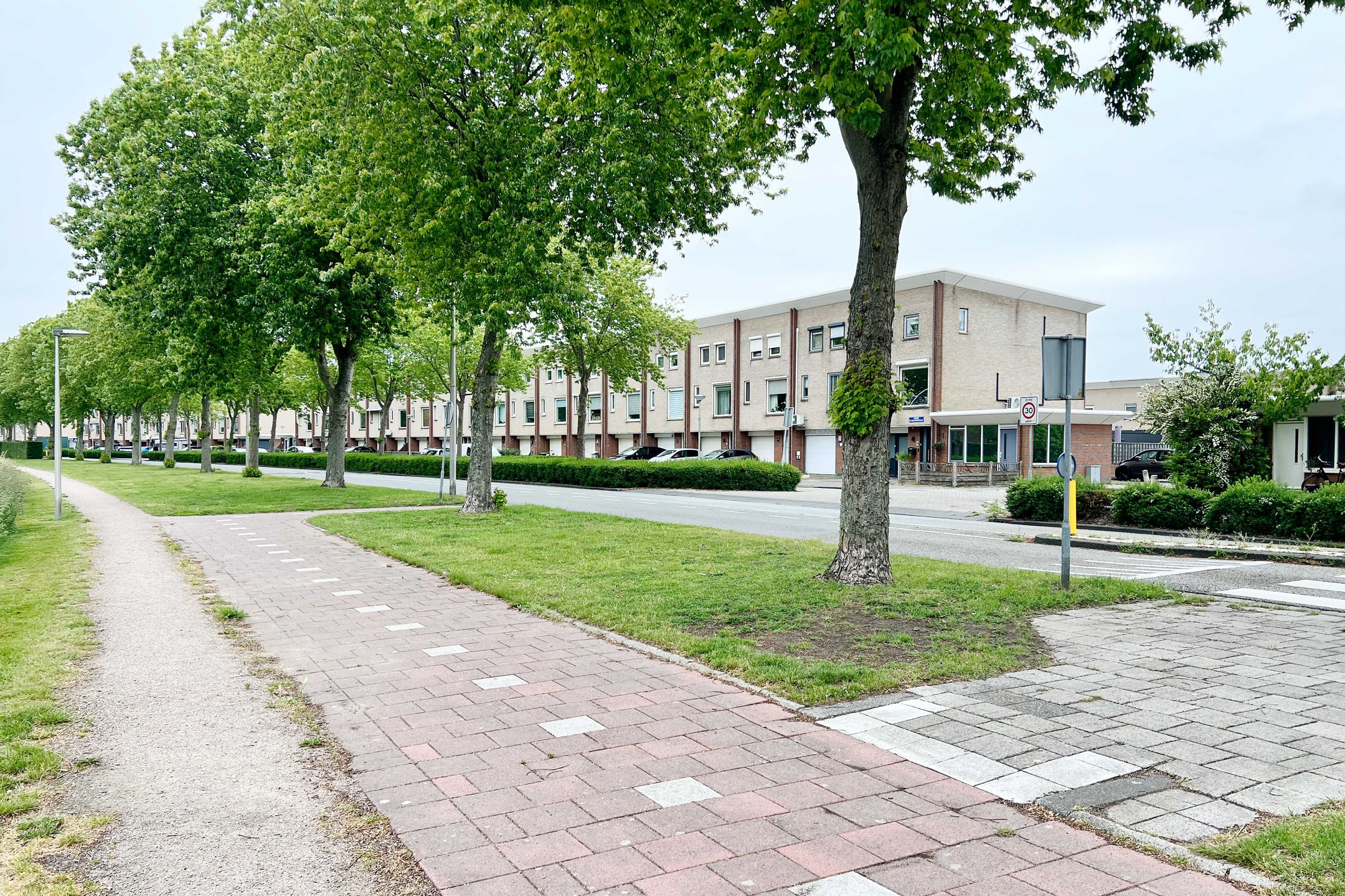 Photo 39 of Marguerite Durasstraat 90