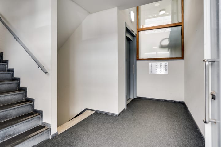 Foto 6 van Sonnevillelunet 9-C