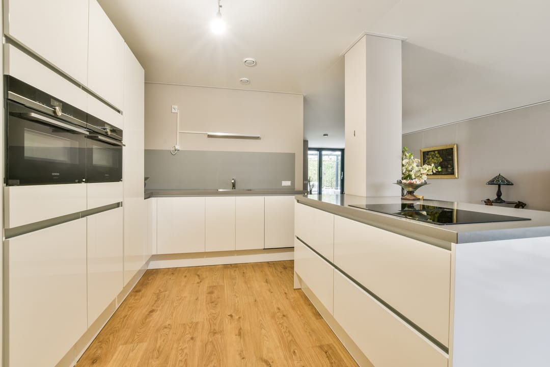 Foto 8 van Hoofdweg 706-H