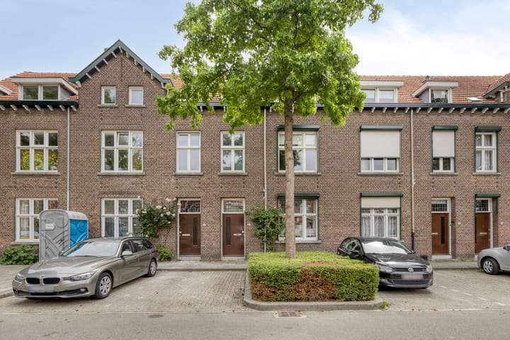 Photo 32 of Elisabeth Strouvenlaan 57