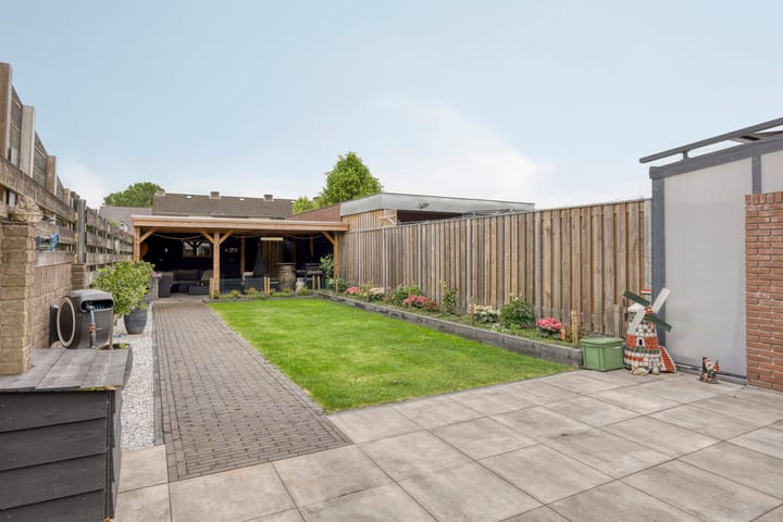 Foto 2 van Burgemeester Overmarsstraat 16