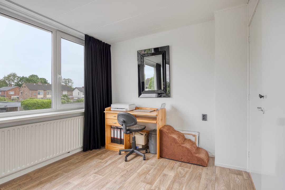 Foto 17 van Burgemeester Overmarsstraat 16