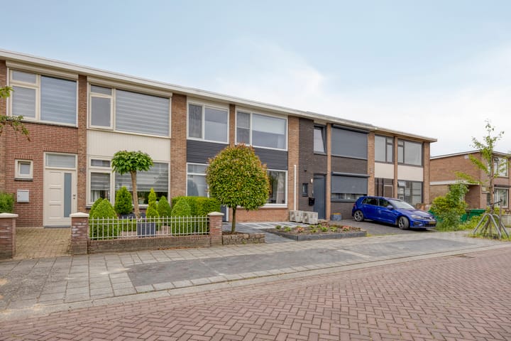 Foto 27 van Burgemeester Overmarsstraat 16