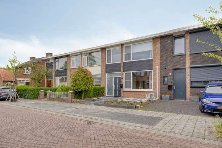 Foto 28 van Burgemeester Overmarsstraat 16