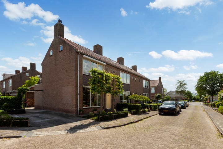 Bekijk foto van Loggerstraat 6
