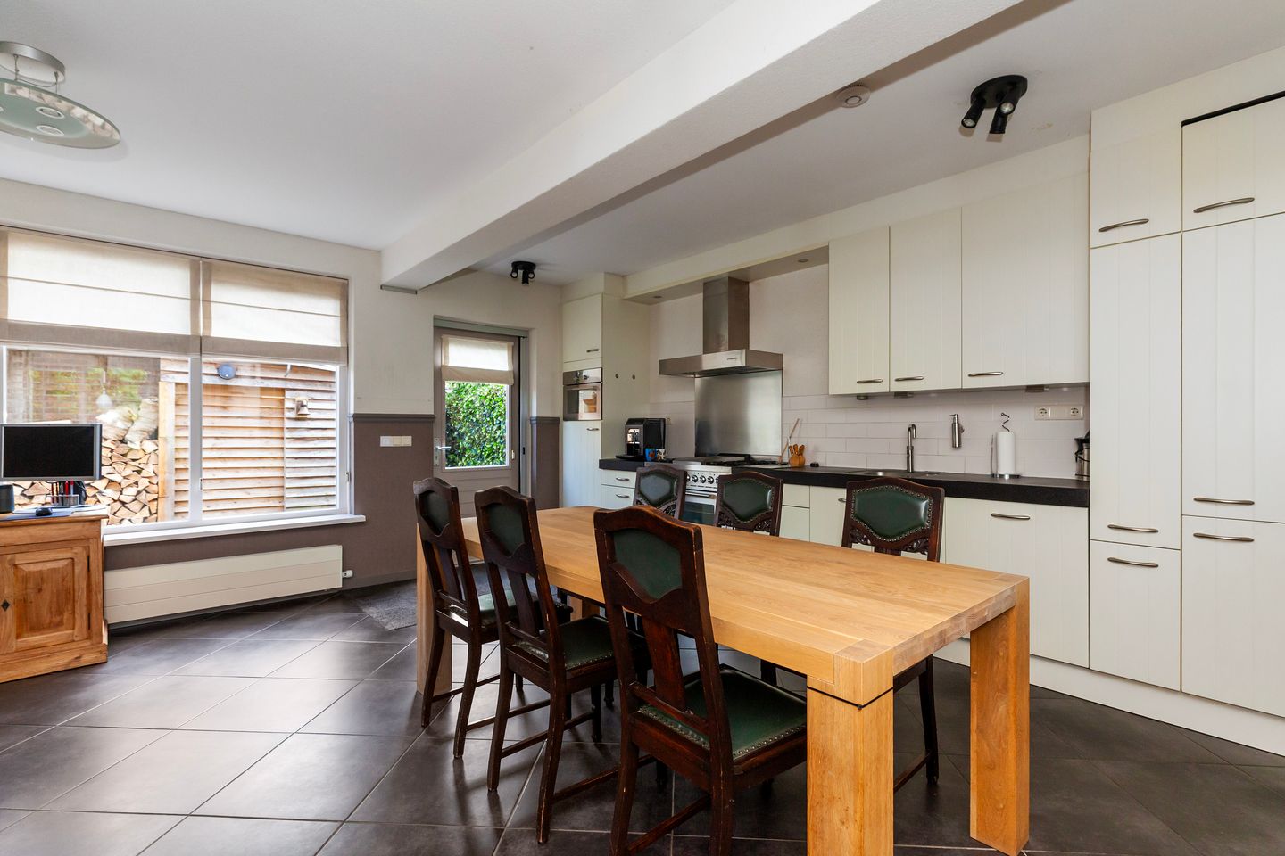 Photo 10 of Loggerstraat 6