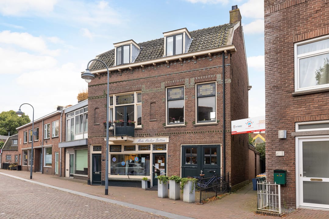 Foto 1 van Burgemeester De Withstraat 13