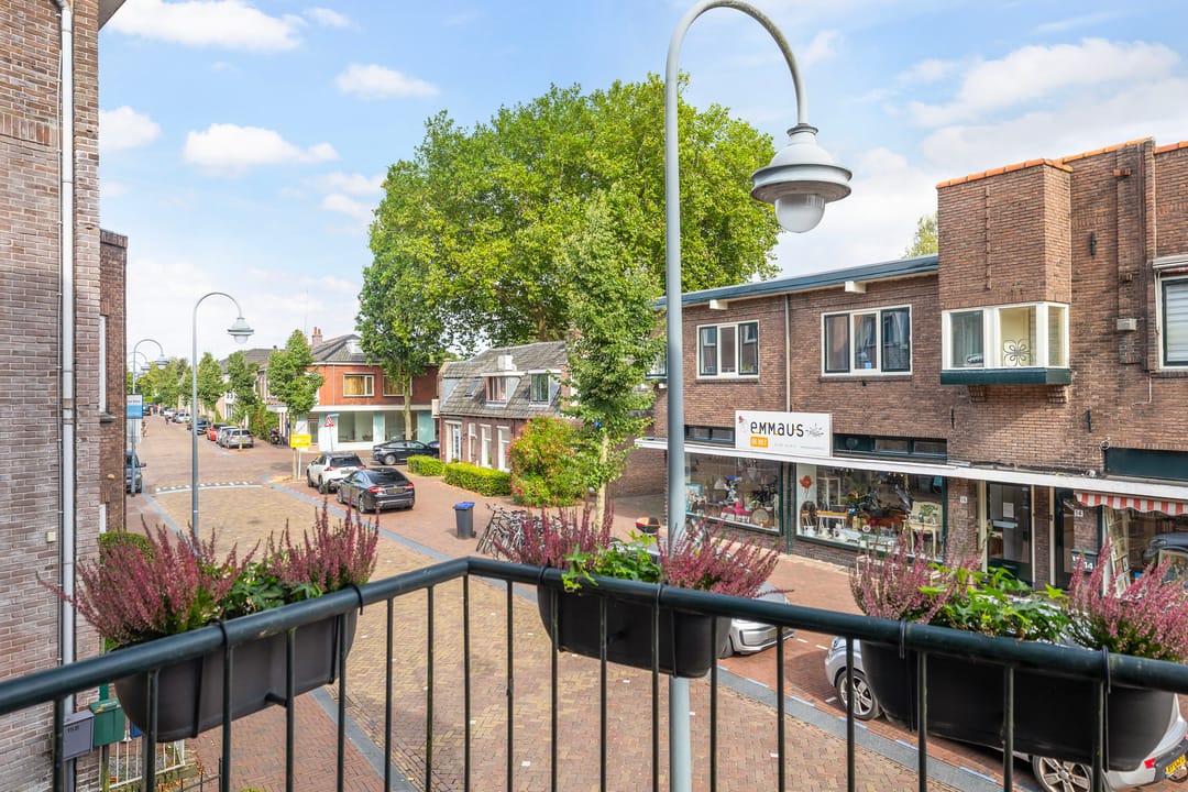 Foto 8 van Burgemeester De Withstraat 13