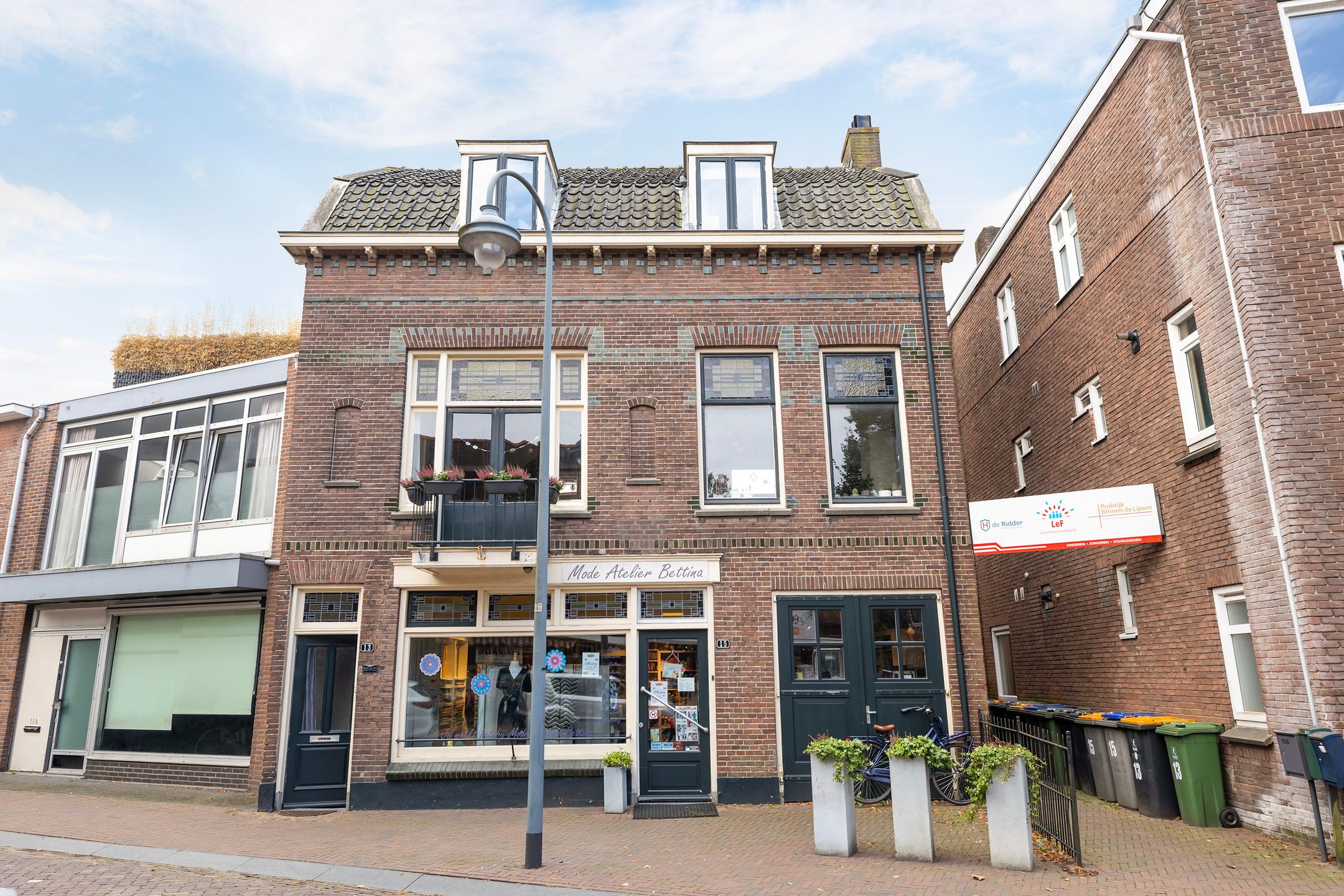 Foto 21 van Burgemeester De Withstraat 13