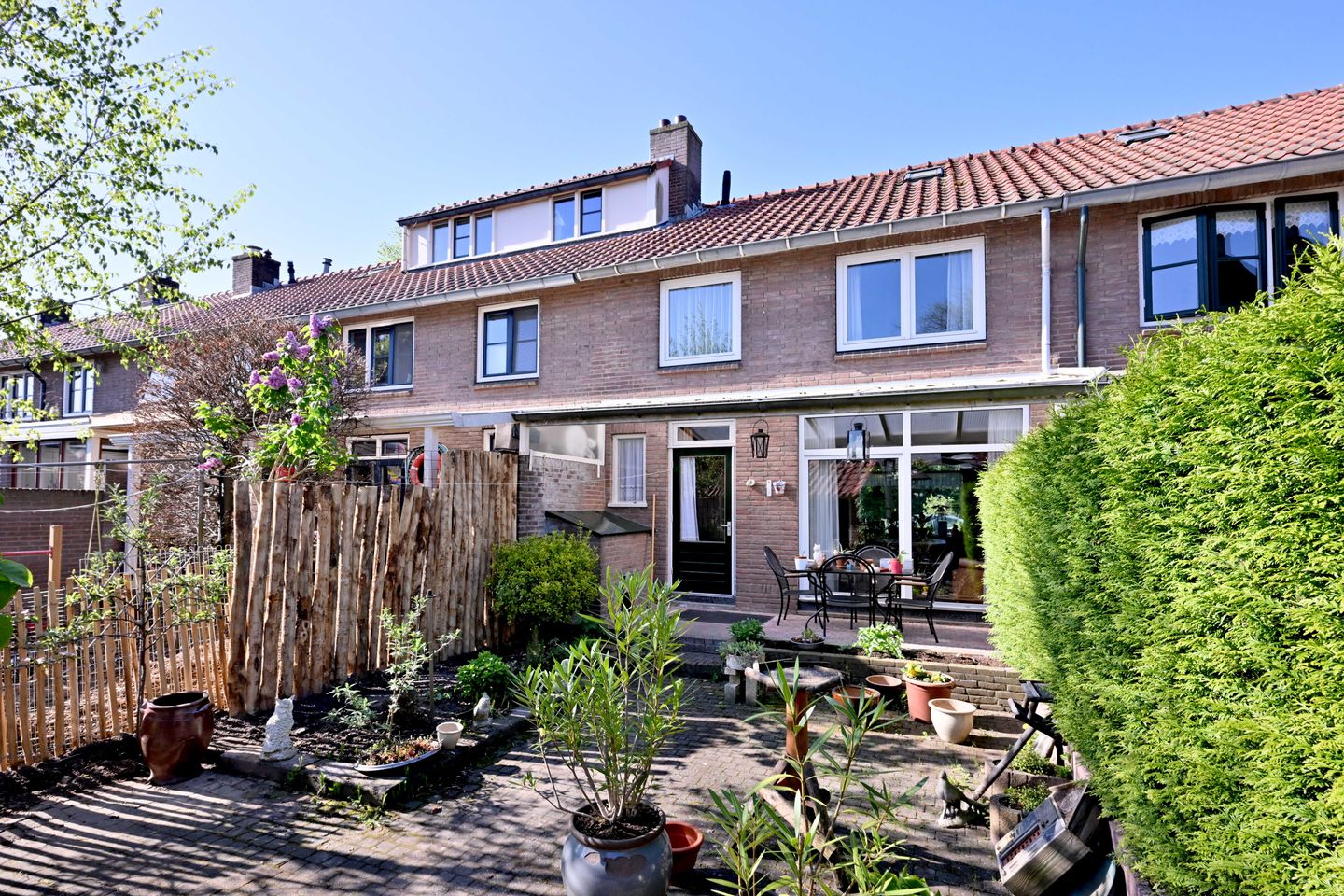 Foto 25 van Dahliastraat 26